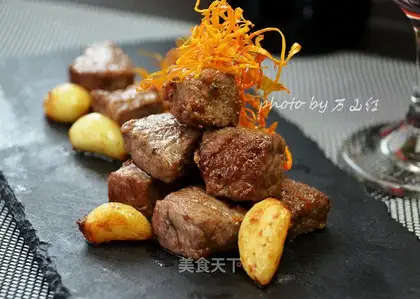 Garlicseed beef