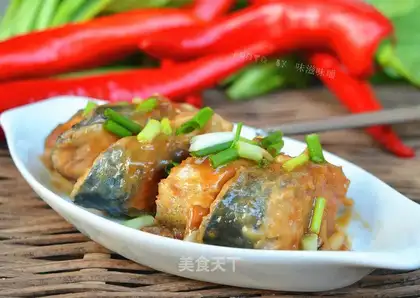 Red-burned mackerel