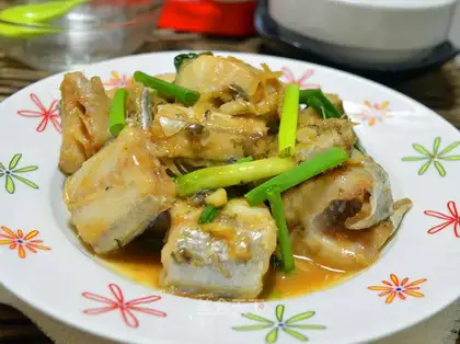 Red-burned mackerel