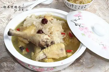 Silver ear chicken soup