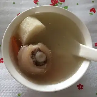 Pigtail soup