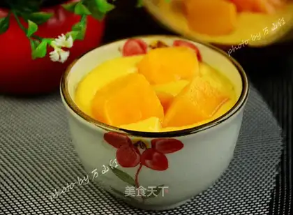 Mango pellets of yogurt