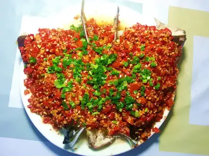 Hunan chopping fish head