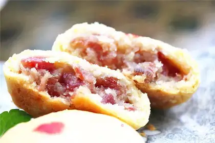 A moon cake