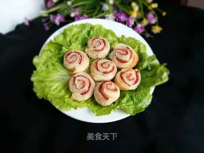 Pie bacon rolls