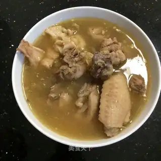 The guest's yellow chicken