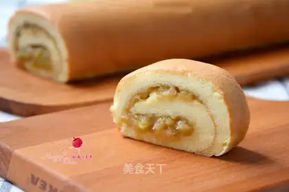 Peache cake rolls