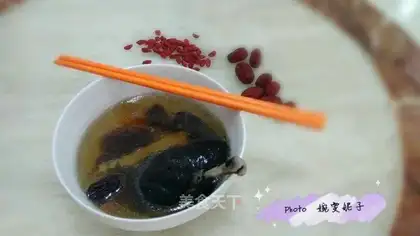 North red-tree chicken stew