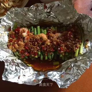 Cracked pepper and garlic
