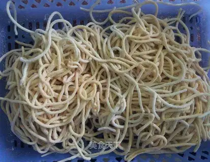 Carrot noodles