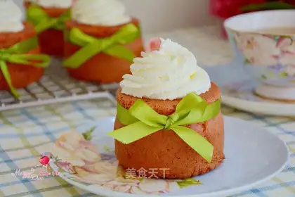 Cake with cream