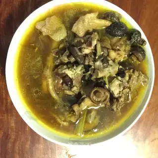 Chicken stew mushrooms