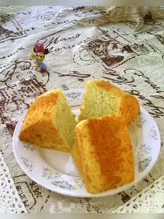 Banana chili cake