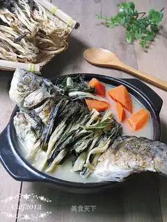 Carrot and fish soup
