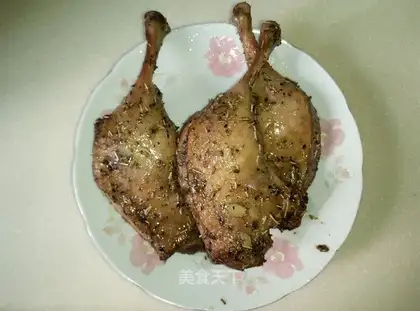 Cold oil for duck legs