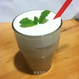 Homemade milk cap tea
