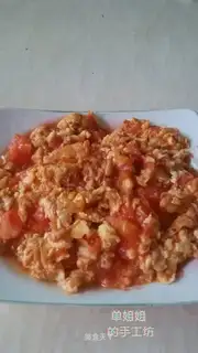 Tomato fried eggs