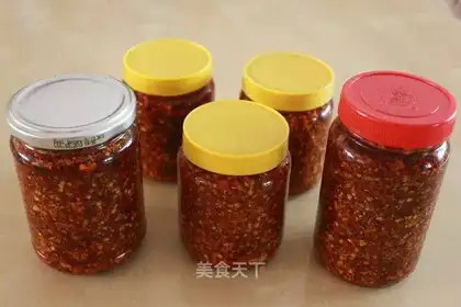 Homemade chili sauce