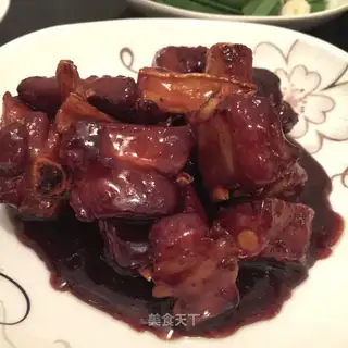 Red burn ribs