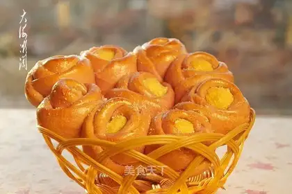 Ginger coconut-pattern potato bread