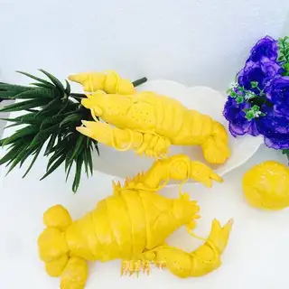 Lobster bread