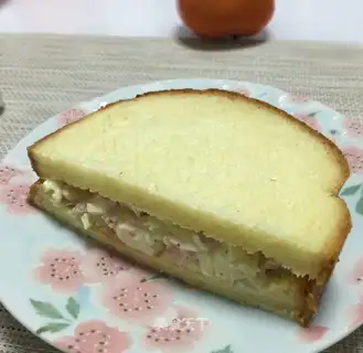 Egg ham sandwich
