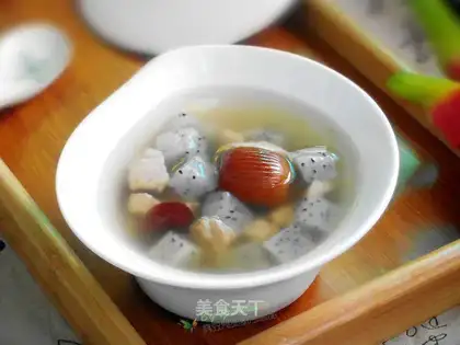 Pyramid pig soup