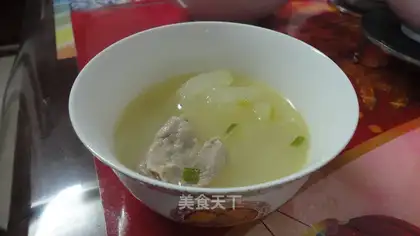 Lazy little cucumber bouquet soup