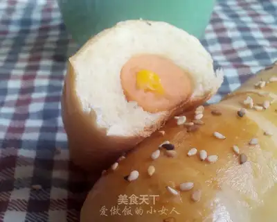 Hot dog roll