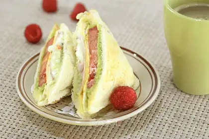 Cream shrimp sandwich