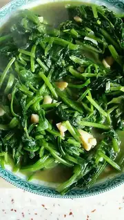 Garlic spinach