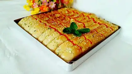 Onion sesame buns
