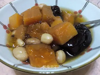 Pumpkin gel peanut rice soup