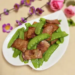 Bacon Dutch beans