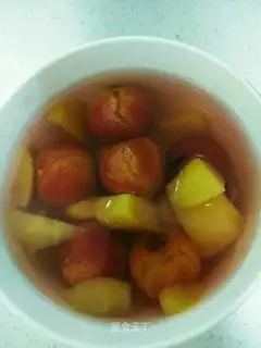 Sugar and water cans