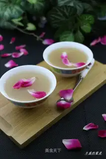 Silver-eared roses
