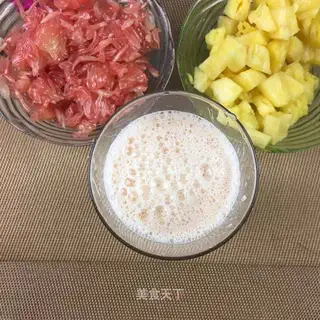 Jelly and pineapple juice