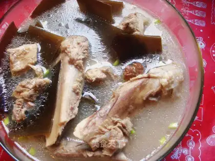 Seaweed Stick Bone Soup
