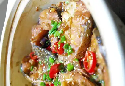 Braised grilled fish in casserole