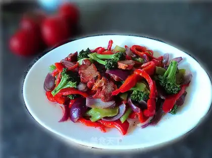 Barbecue pork with all-matching stir-fried vegetables
