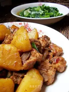 Roasted pork ribs with potatoes