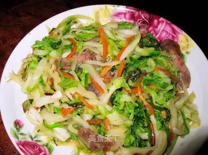 stir-fried sausage with cabbage