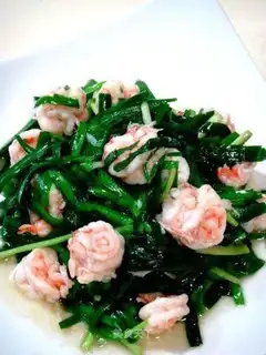 stir-fried shrimps with leeks