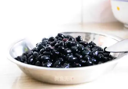 Black beans soaked in vinegar
