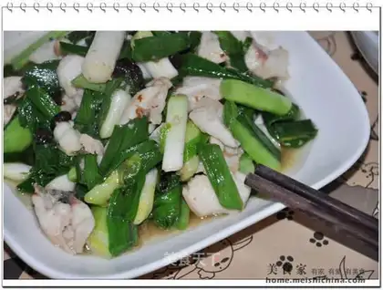 stir-fried black fish slices with garlic