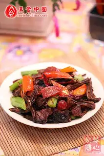 stir-fried smoked bamboo shoots with cured meat