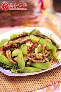 stir-fried lettuce with pork ears