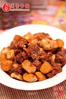 Braised pork ribs with mushroom