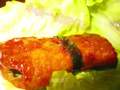 Grilled pork belly and leek roll