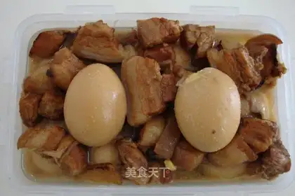 Stewed egg with pork belly